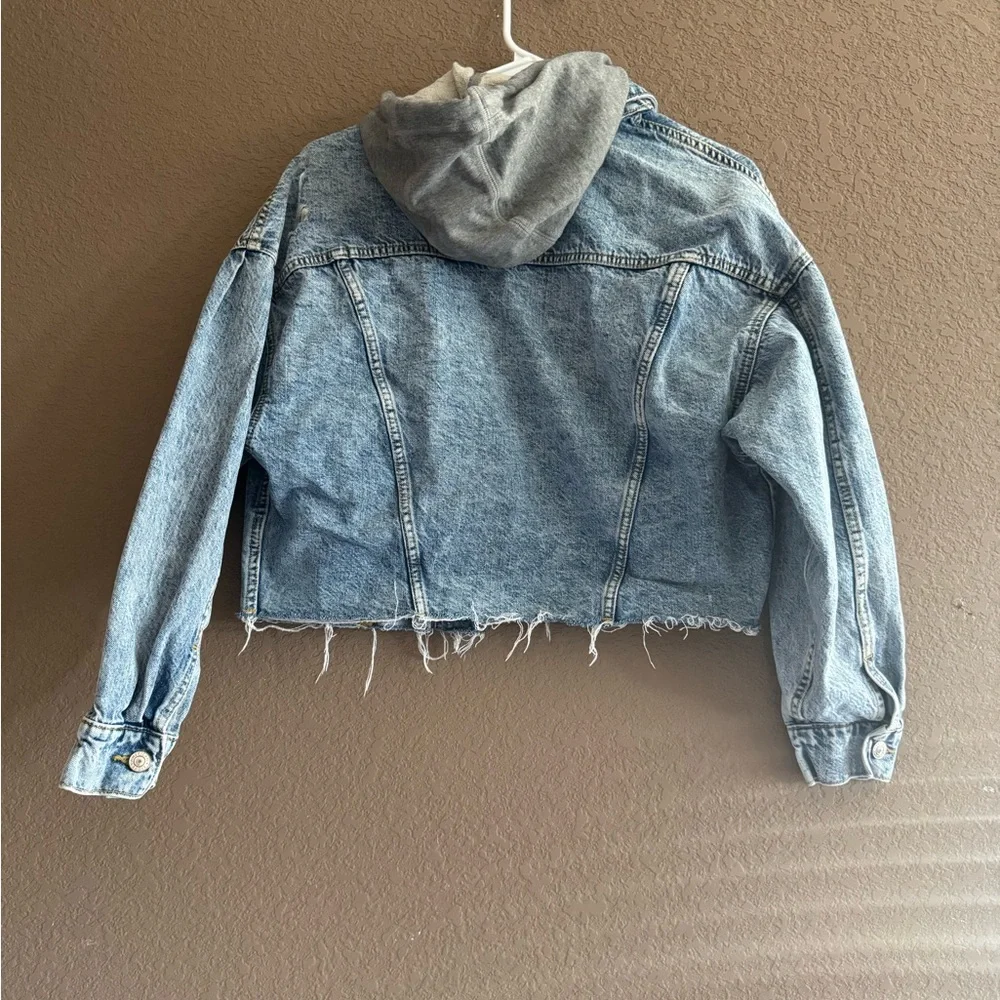 AE Cropped Hooded Denim Jacket - Picture 3 of 9
